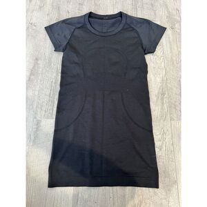lululemon top womens size 4 black swiftly tech running shirt short sleeve yoga